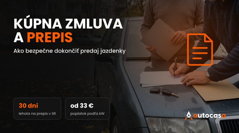 Predávajúci a kupujúci podpisujú kúpnu zmluvu na kapote auta, vedľa ležia kľúče