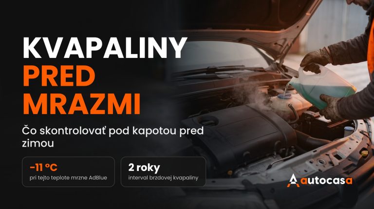 Muž v rukaviciach dolieva zimnú chladiacu kvapalinu do expanznej nádobky auta v mrazivé októbrové ráno
